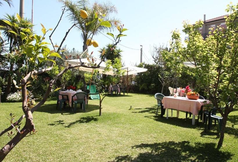 مبيت وإفطار Villa Delle Vacanze