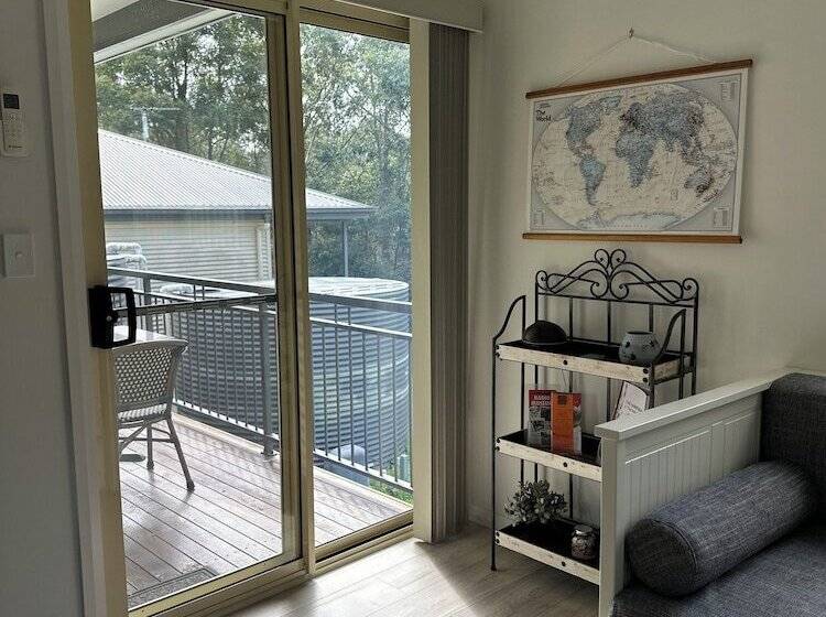 Blueberry Hills On Comleroy Farmstay   Self Contained Cottages