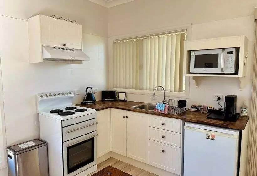 Blueberry Hills On Comleroy Farmstay   Self Contained Cottages