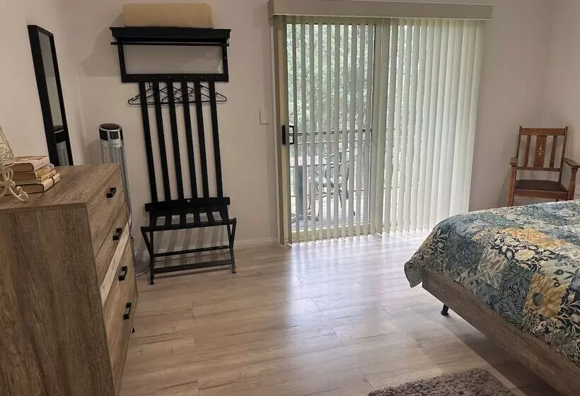 Blueberry Hills On Comleroy Farmstay   Self Contained Cottages