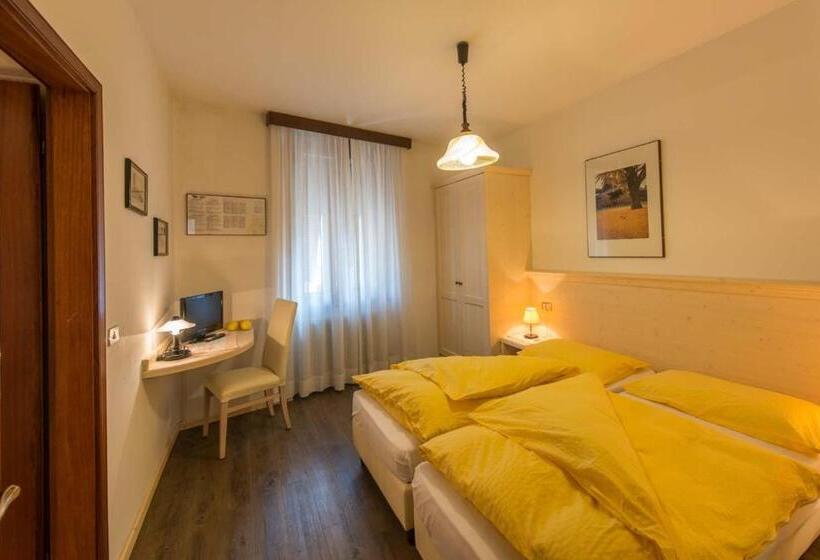 בית מלון כפרי Albergo Antica Rosa