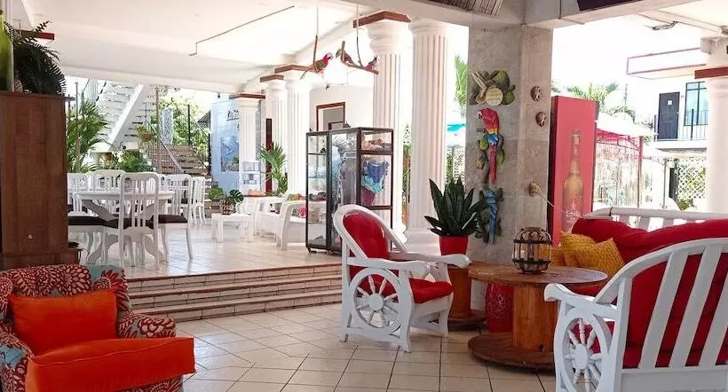 هتل Las Brisas