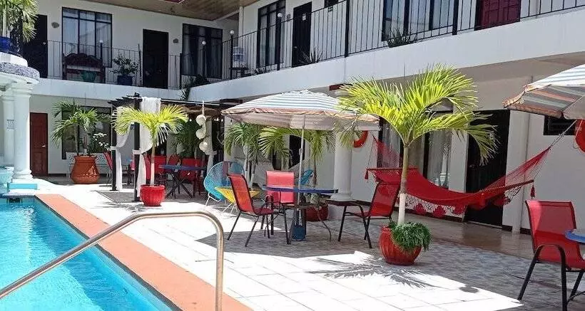 هتل Las Brisas