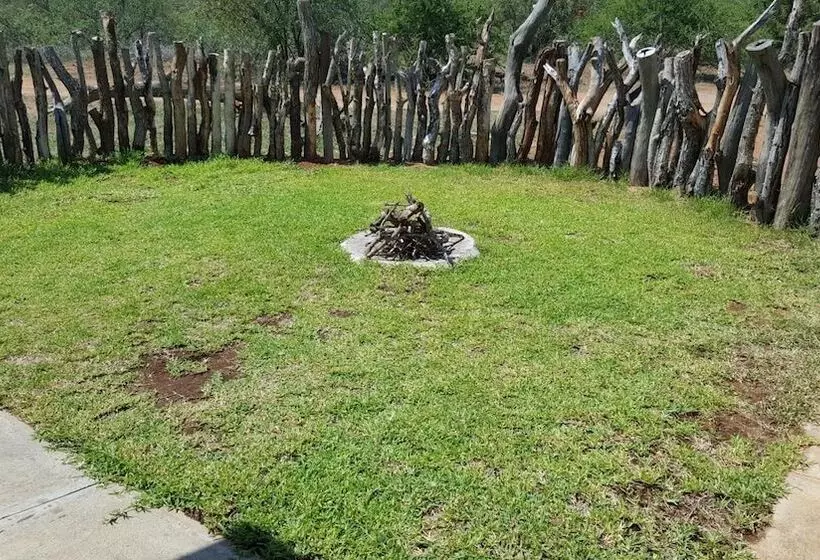 Hotelli Muweti Bush Lodge