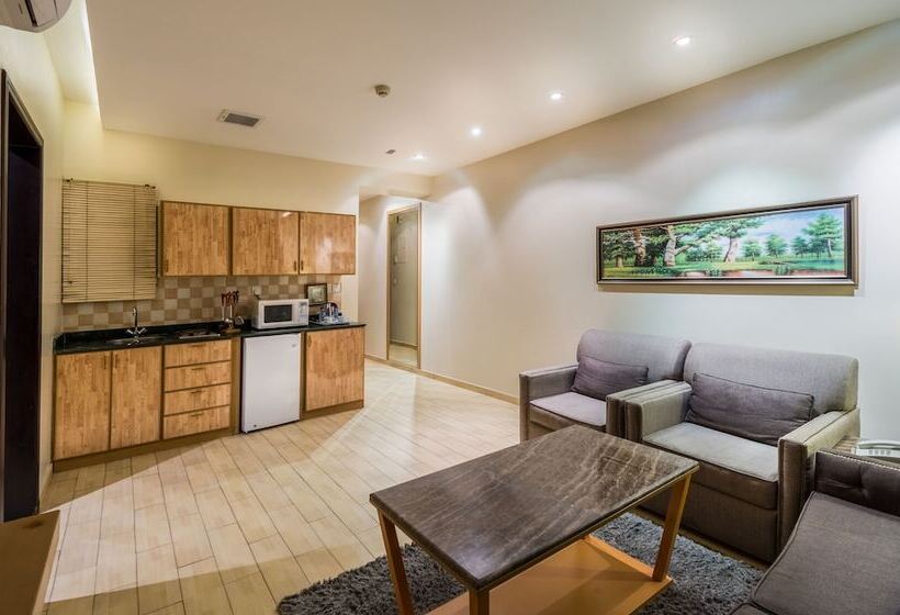 Al Muhaidb Al Malaz Al Jamiah