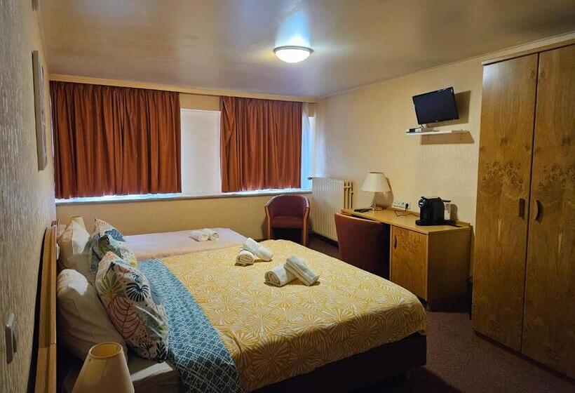 هتل Op Der Bleech