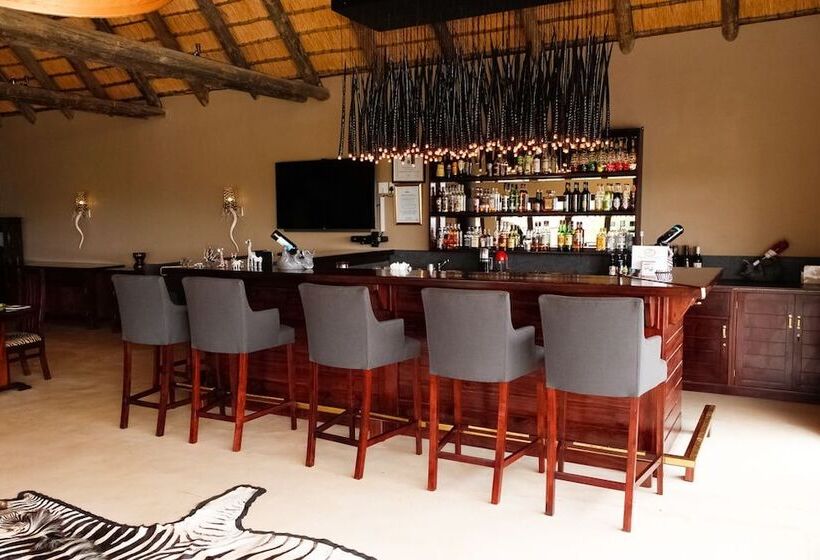 ホテル Umzolozolo Private Safari Lodge & Spa