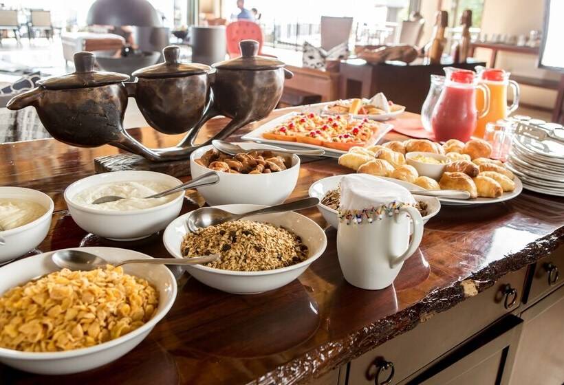 ホテル Umzolozolo Private Safari Lodge & Spa