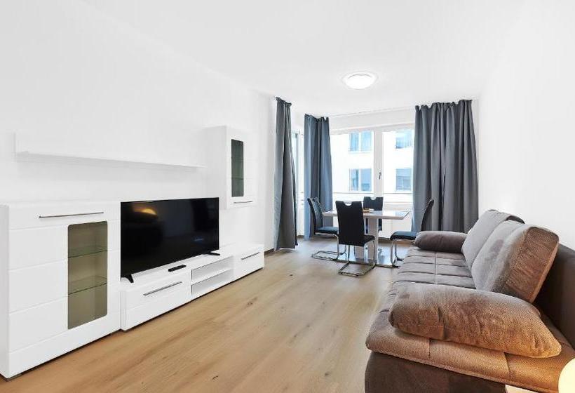 Krakovska Cr Apartments