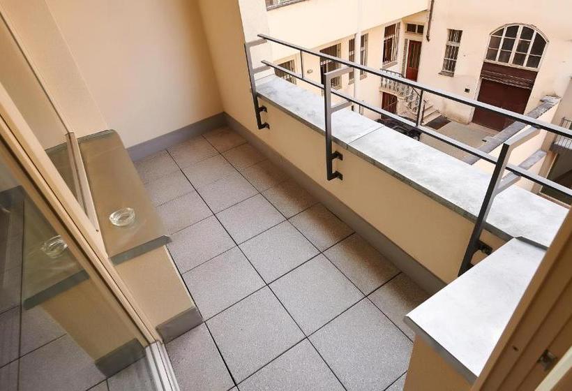 Krakovska Cr Apartments