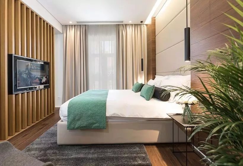 پانسیون Dominic Smart & Luxury Suites  Parliament