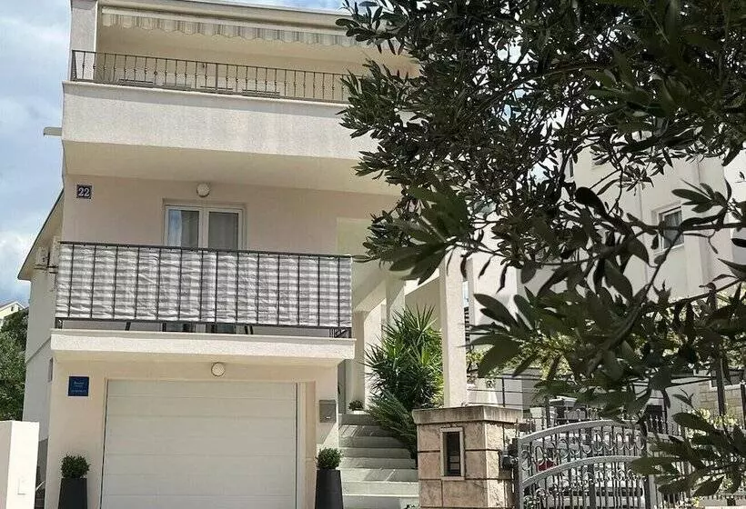 Majatalo Guesthouse čivljak