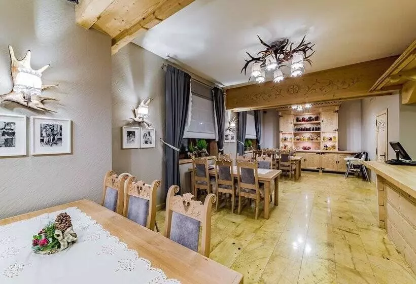 Pensjonat Dziubas   5 Minut Na Piechotę Do Stacji Narciarskiej Kotelnica I Term Bania, Parking Przy