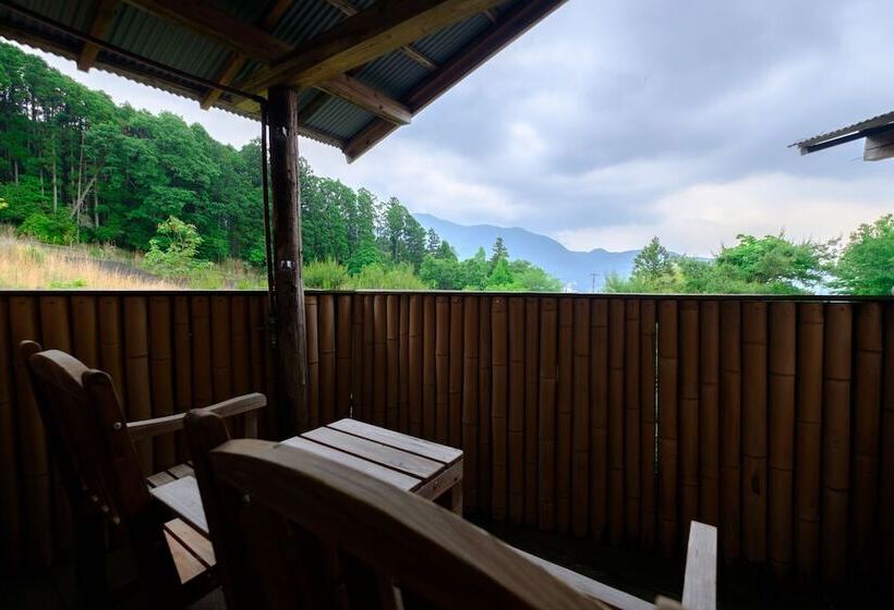 Ryokan Yufuin Inakasou