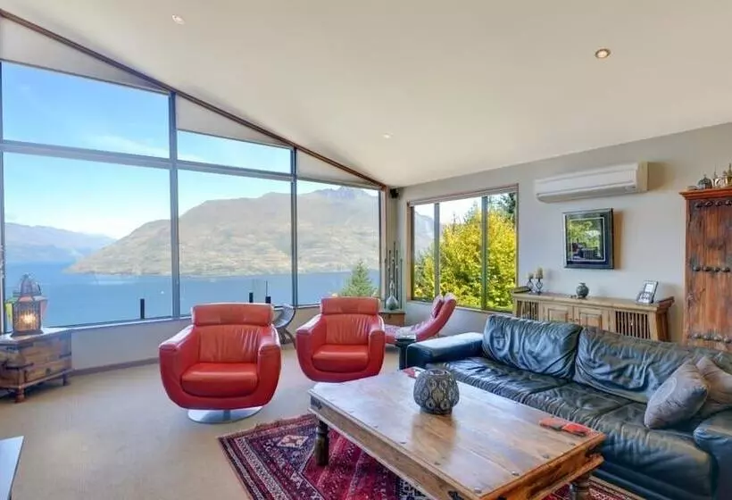 Aries Lake View Villa