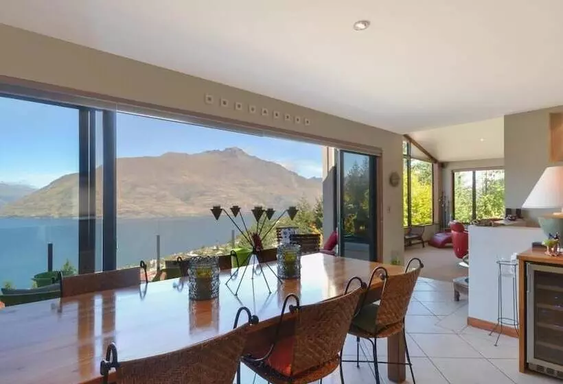 Aries Lake View Villa