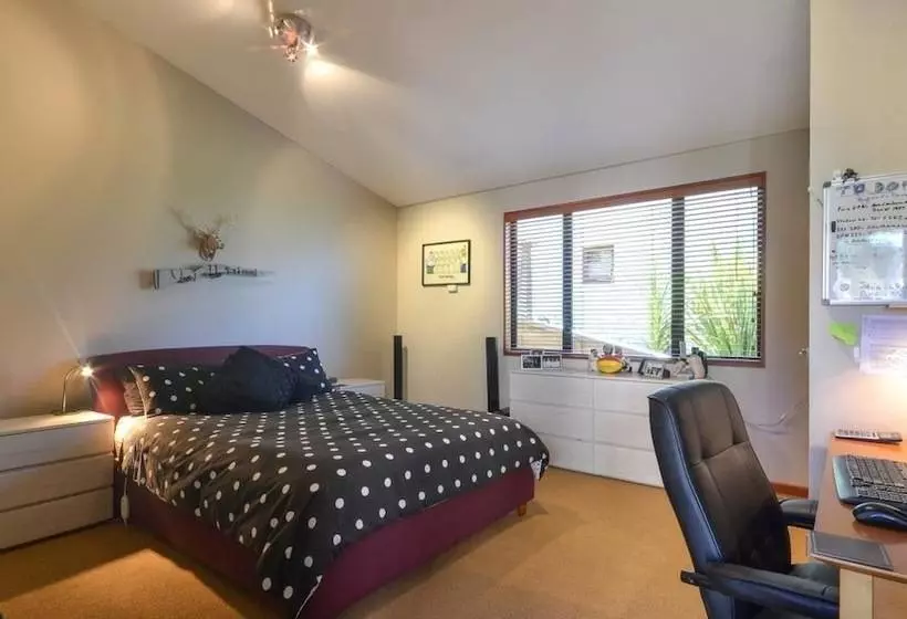 Aries Lake View Villa