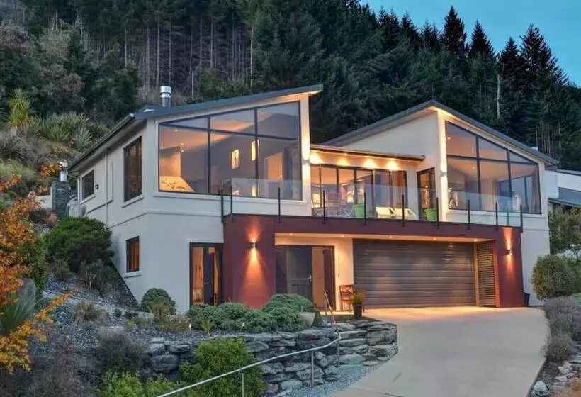 Aries Lake View Villa