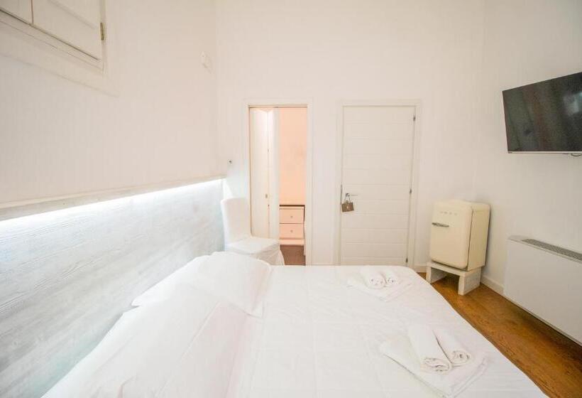 تختخواب و صبحانه Sui Tetti Luxury Rooms