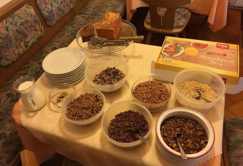 בית מלון כפרי Garni Astor