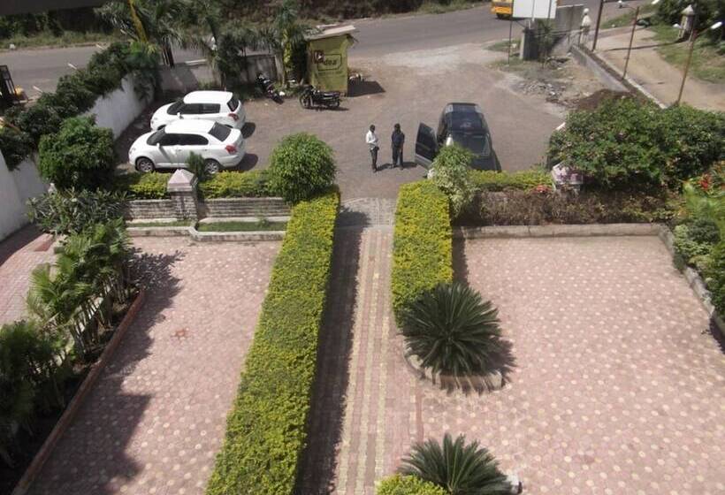 Hotel Samruddhi And Shree Inn Lodge