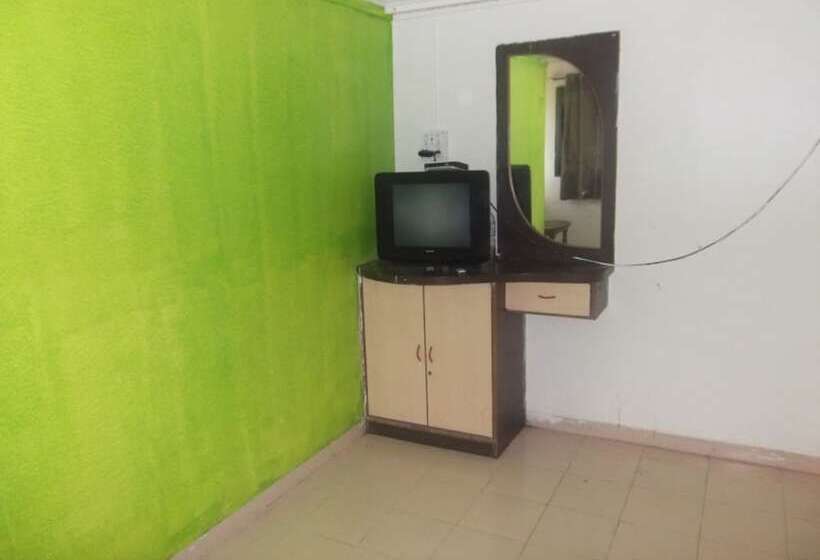 Hotel Samruddhi And Shree Inn Lodge