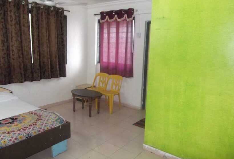 Hotel Samruddhi And Shree Inn Lodge