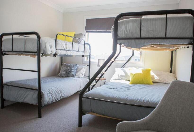 ホテル Skylodge Temora