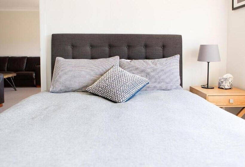 ホテル Skylodge Temora