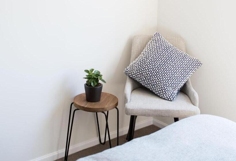 ホテル Skylodge Temora