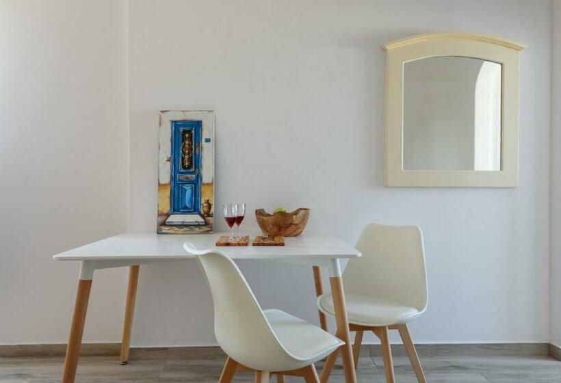 Ikies Santo Filoxenia Apartments