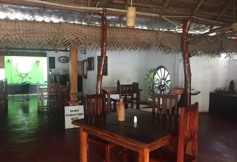 Majatalo Hangout Habarana