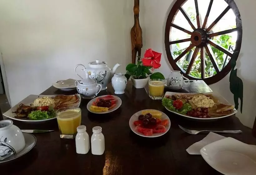 Majatalo Hangout Habarana