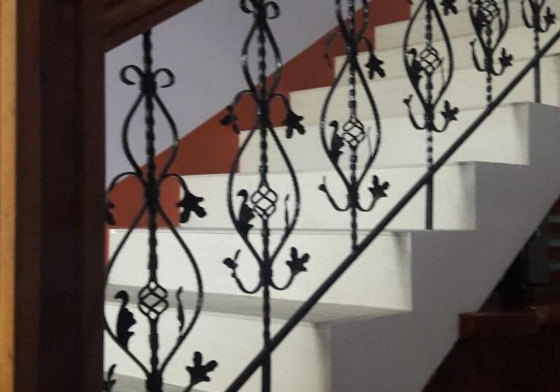 پانسیون Mayon Lodging House