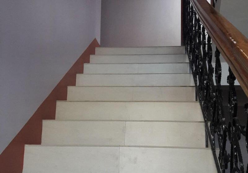 پانسیون Mayon Lodging House