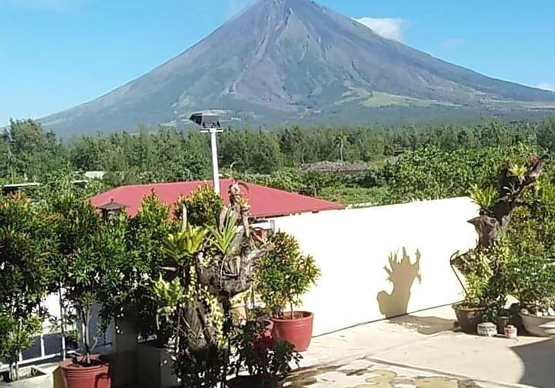 پانسیون Mayon Lodging House