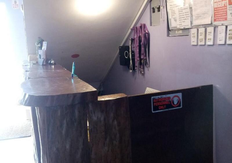 پانسیون Mayon Lodging House