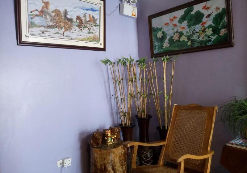 پانسیون Mayon Lodging House