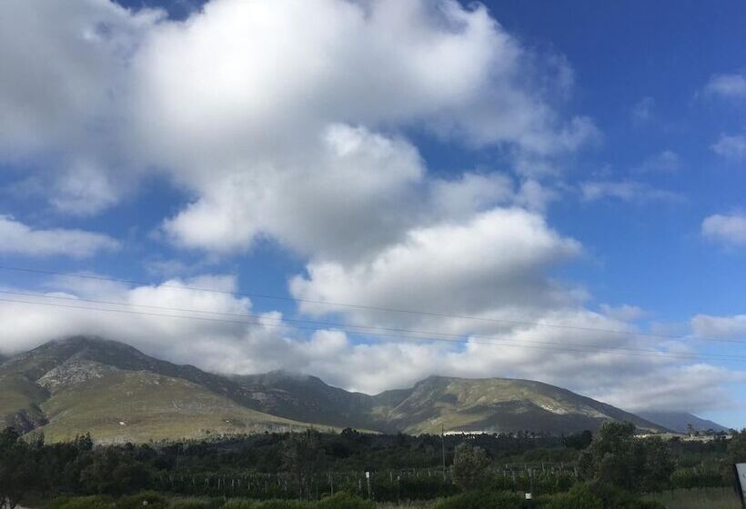 פנסיון Misty Mountains