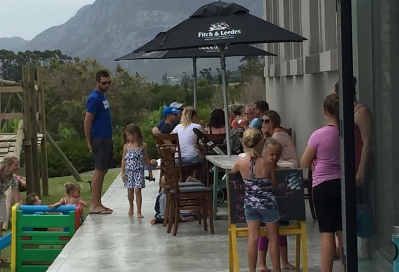 פנסיון Misty Mountains