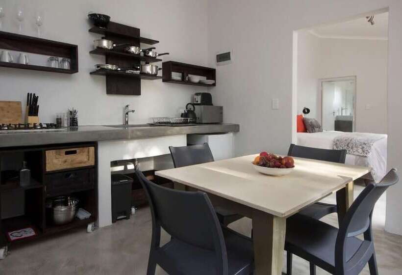 פנסיון Misty Mountains