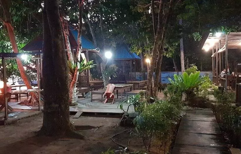 ペンション Waigeo Villa