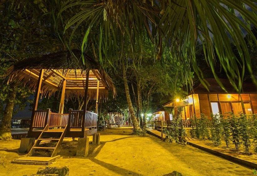 بنسيون Waigeo Villa