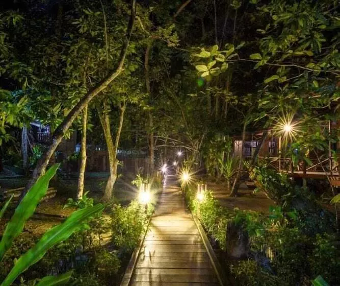 ペンション Waigeo Villa