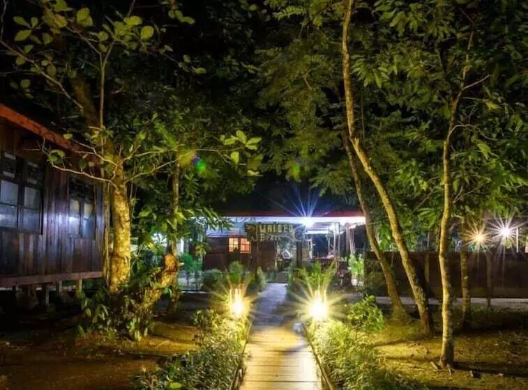 ペンション Waigeo Villa