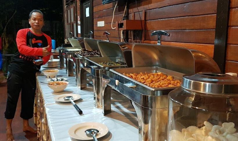 بنسيون Waigeo Villa