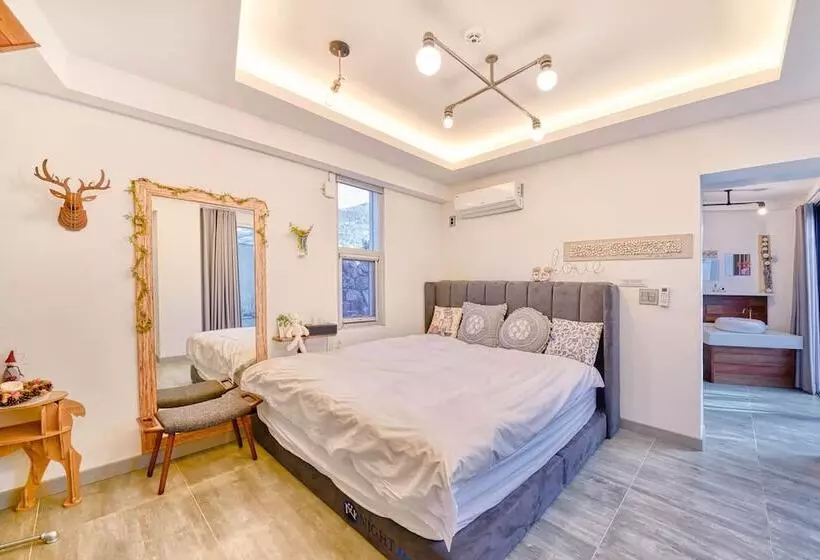 Seogwipo Dawa Pool Villa Pension