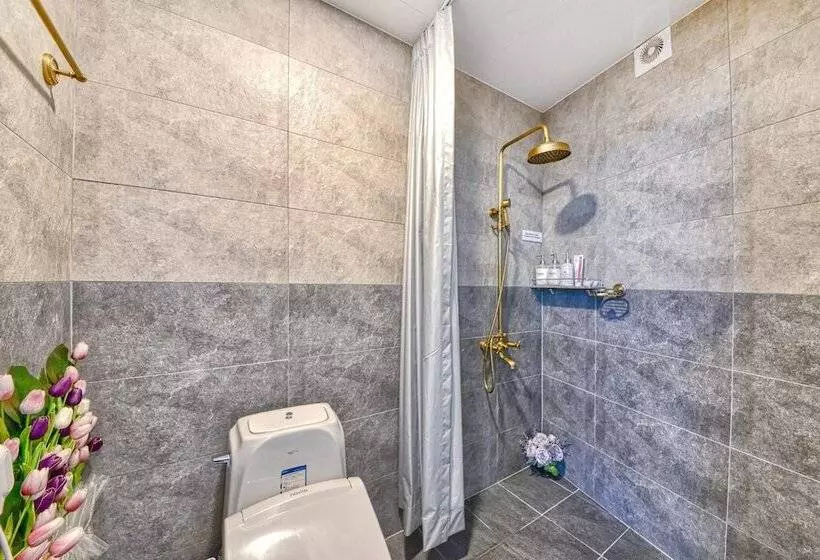 Seogwipo Dawa Pool Villa Pension