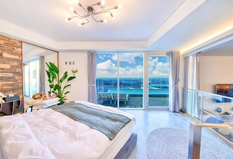 Seogwipo Dawa Pool Villa Pension