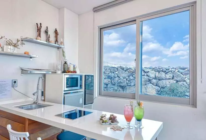 Seogwipo Dawa Pool Villa Pension